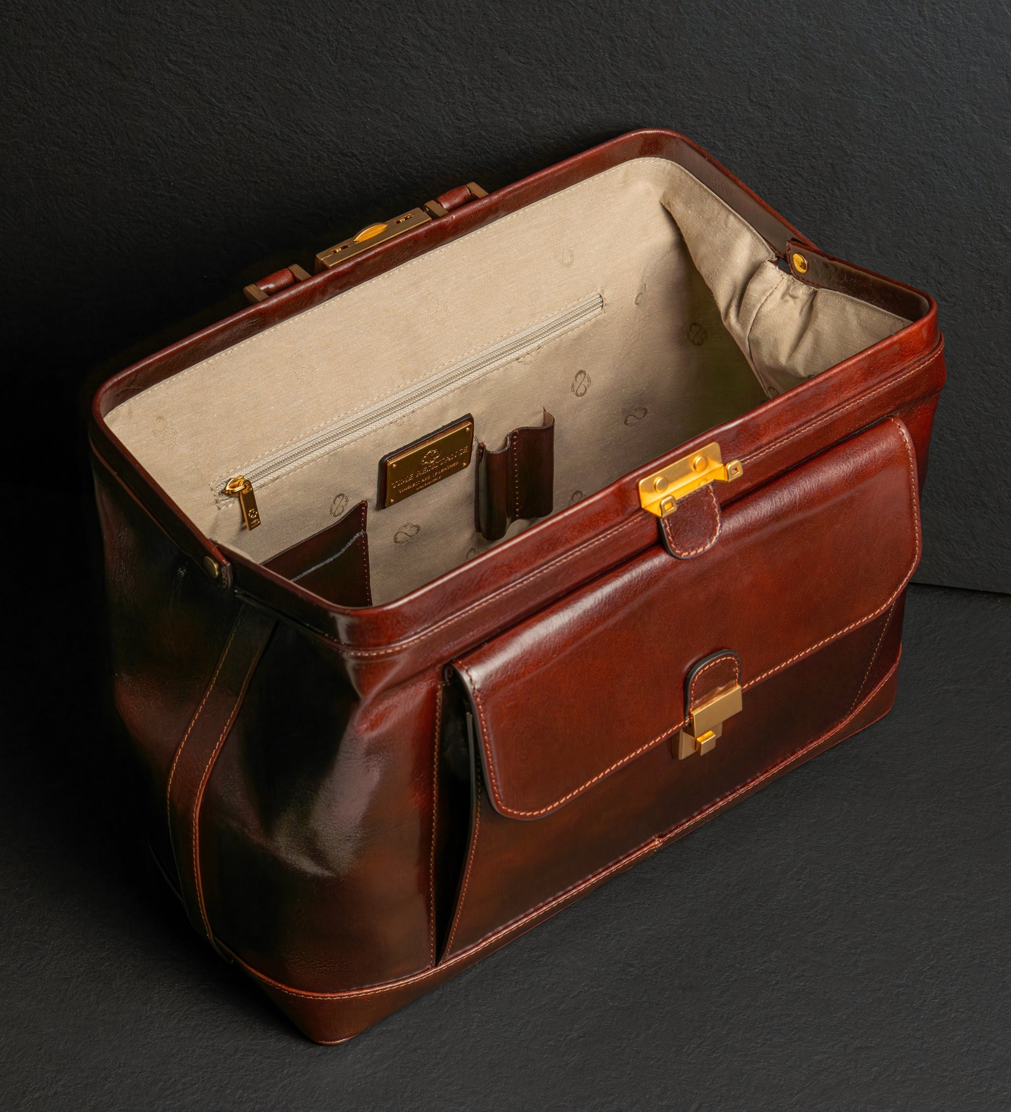 Large Italian Leather Doctor Bag - Hamlet