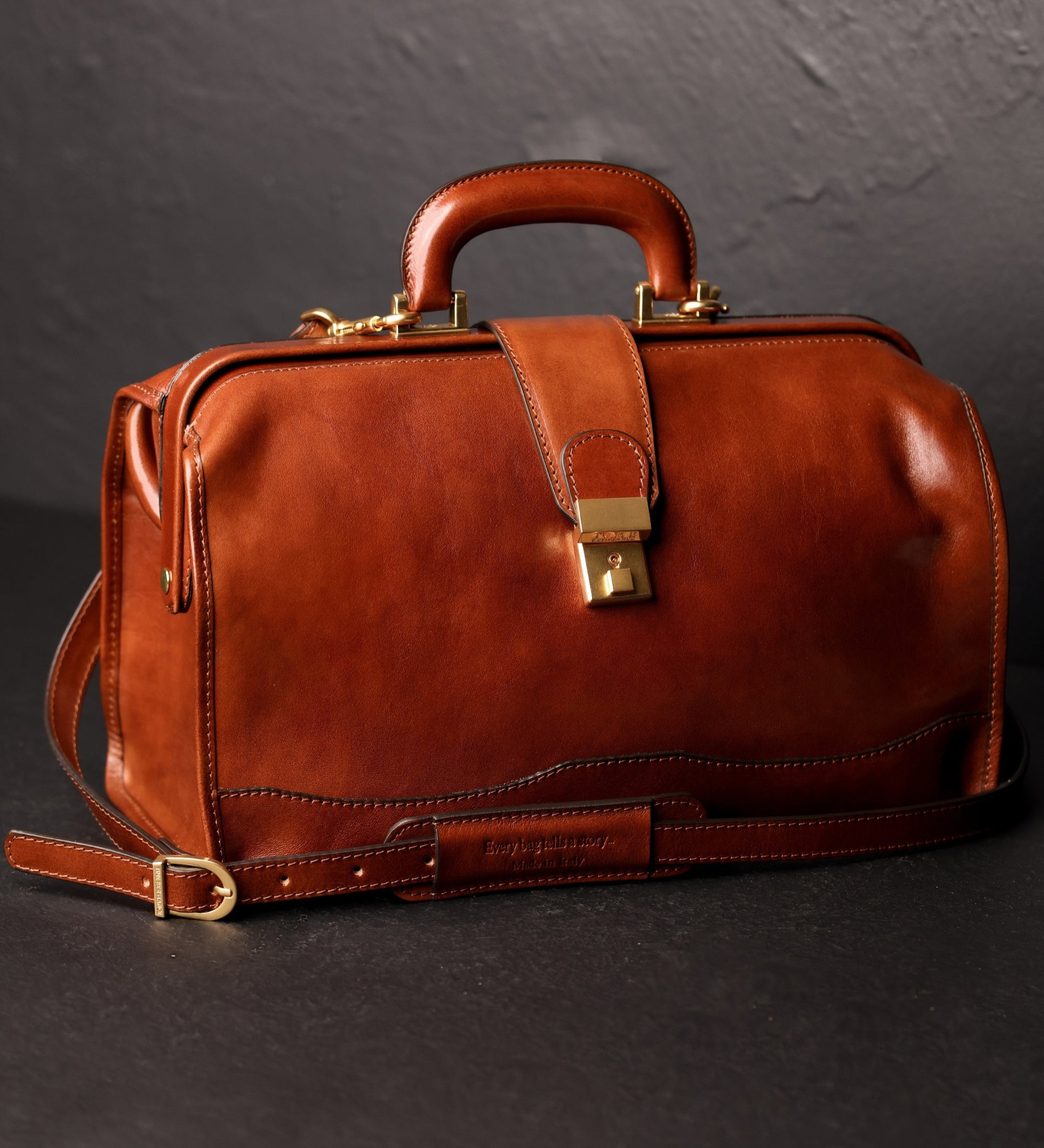 Small Leather Doctor Bag for Women - David Copperfield
