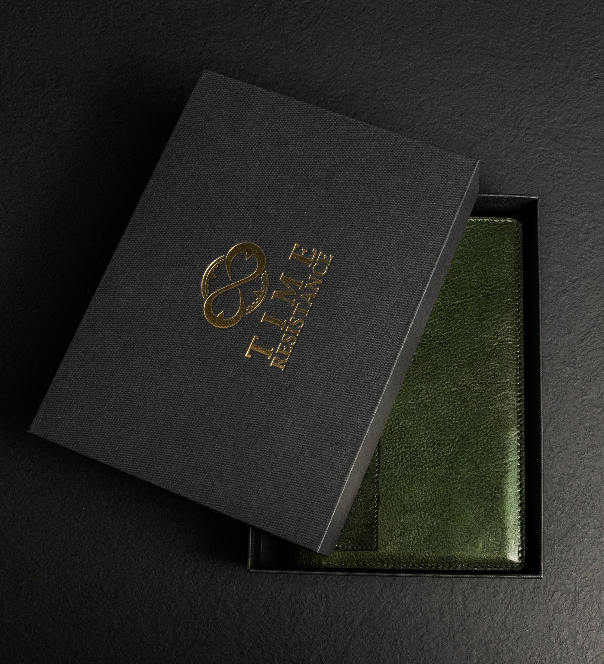 Womens Leather Journal with Refillable A5 Notepad - The Diary of a Nobody