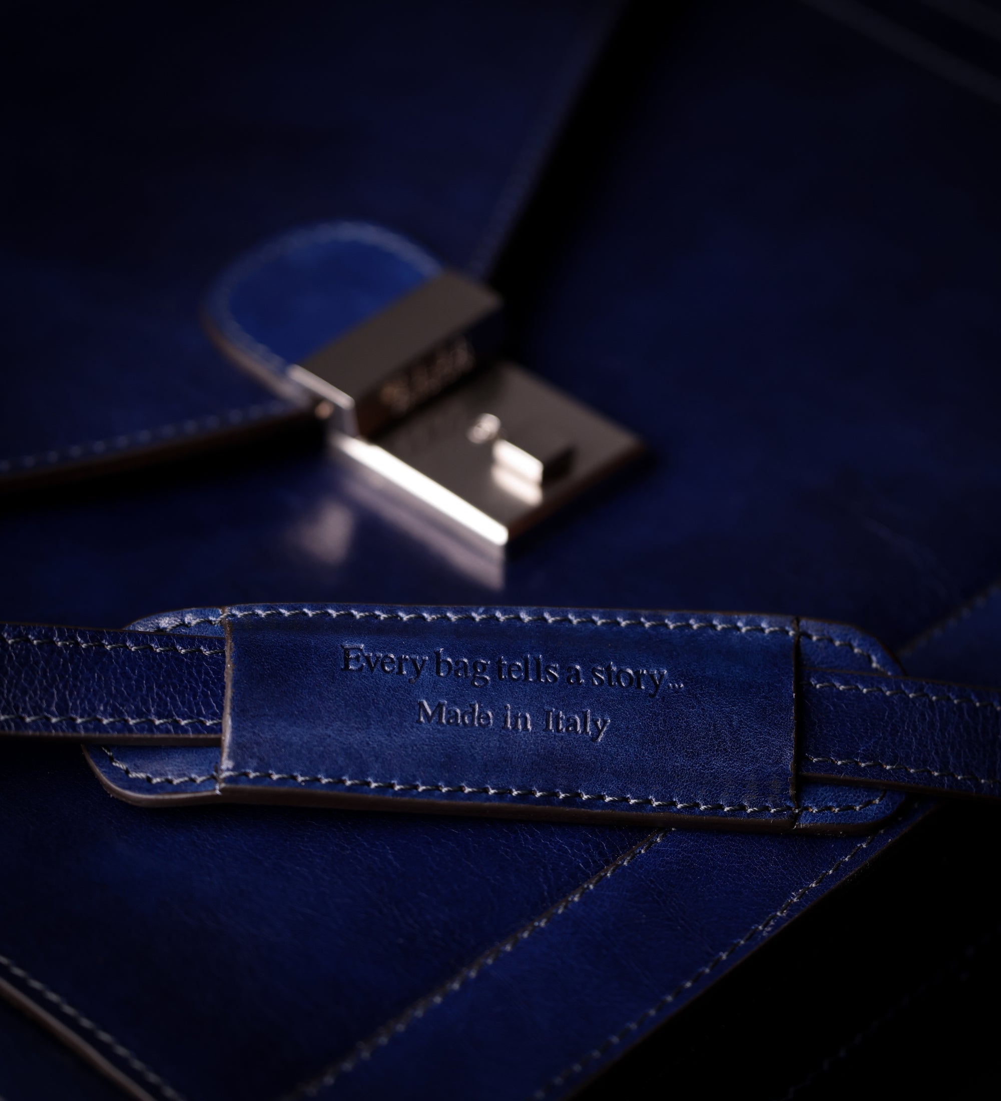 Classic Design Leather Briefcase - The Magus