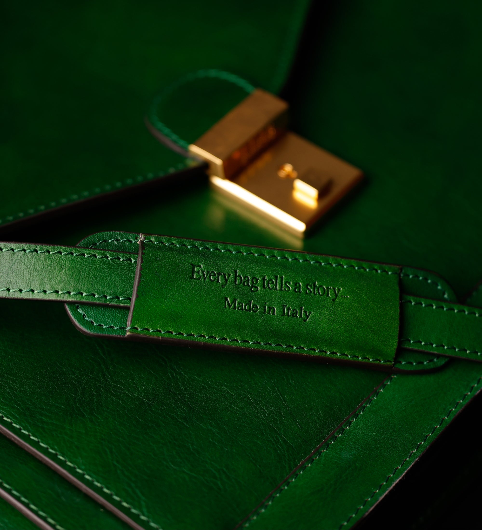 Classic Design Leather Briefcase - The Magus