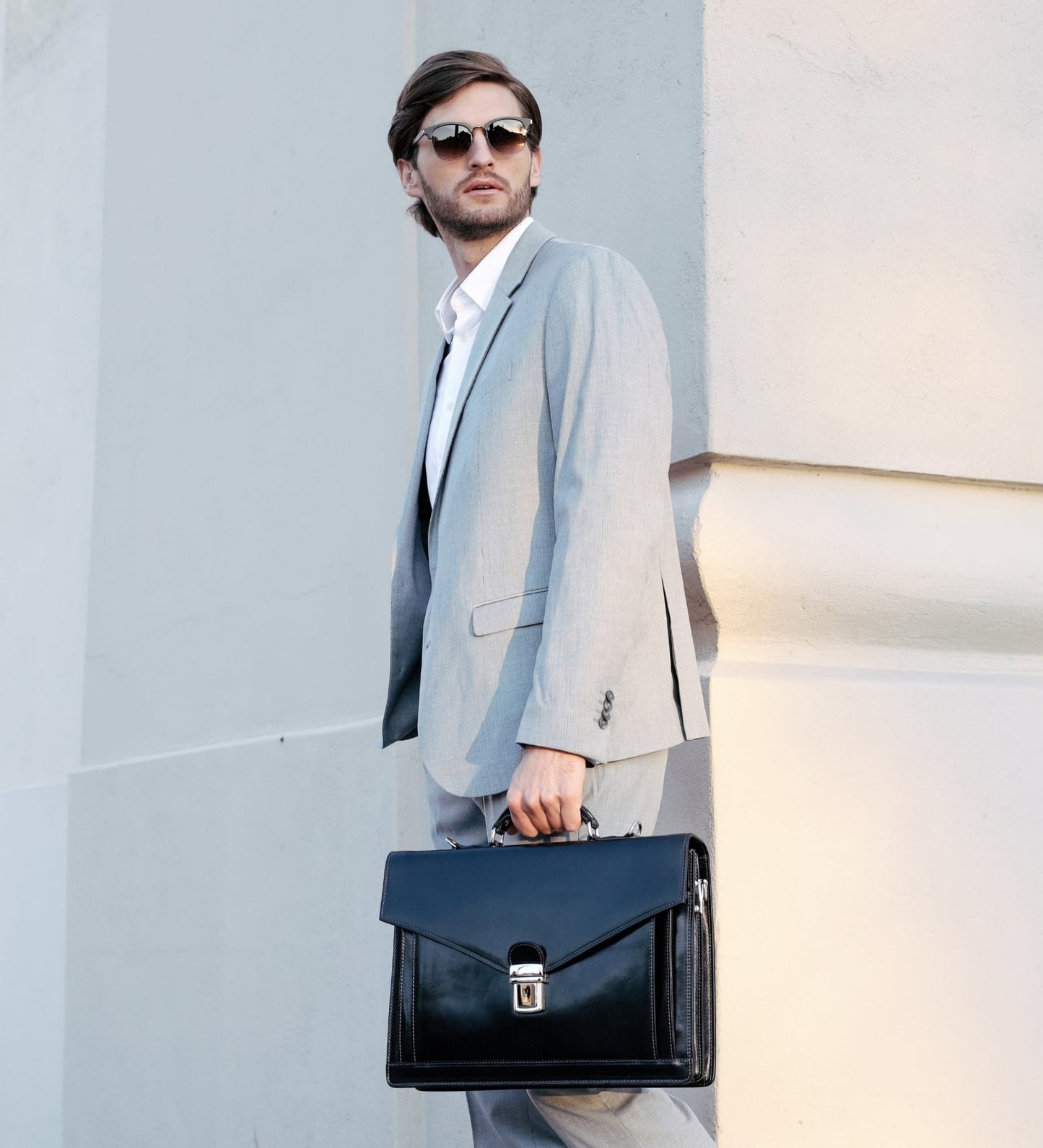 Porte-documents en cuir au design classique - The Magus
