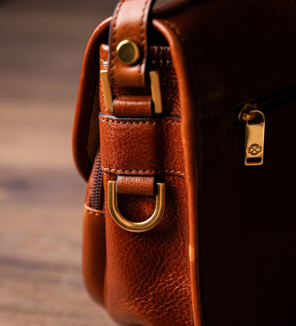 Sac en cuir pour le corps - Women In Love