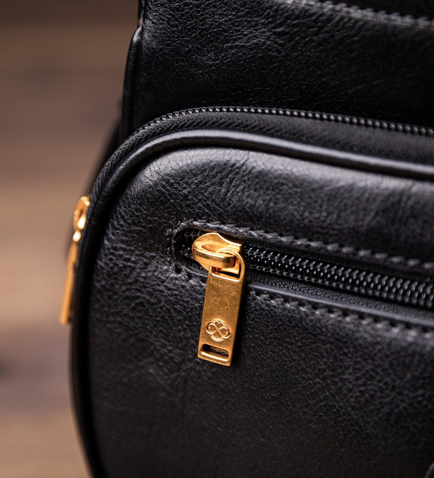 Sac en cuir pour le corps - Women In Love