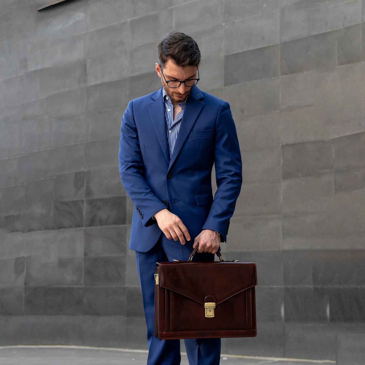 Classic Design Leather Briefcase - The Magus Briefcase Time Resistance   