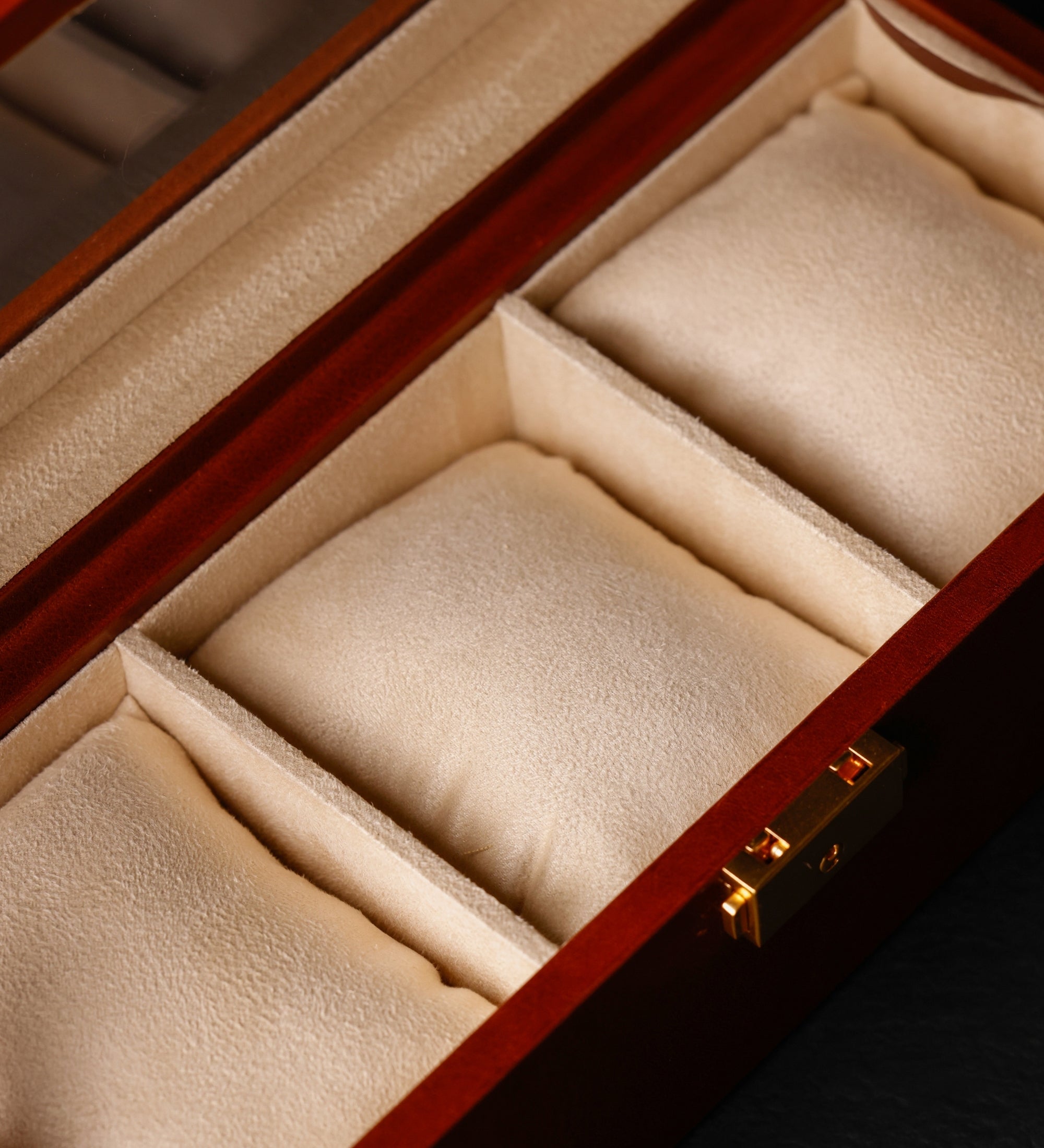 Womens Leather Watch Box, Watch Organizer - Silence