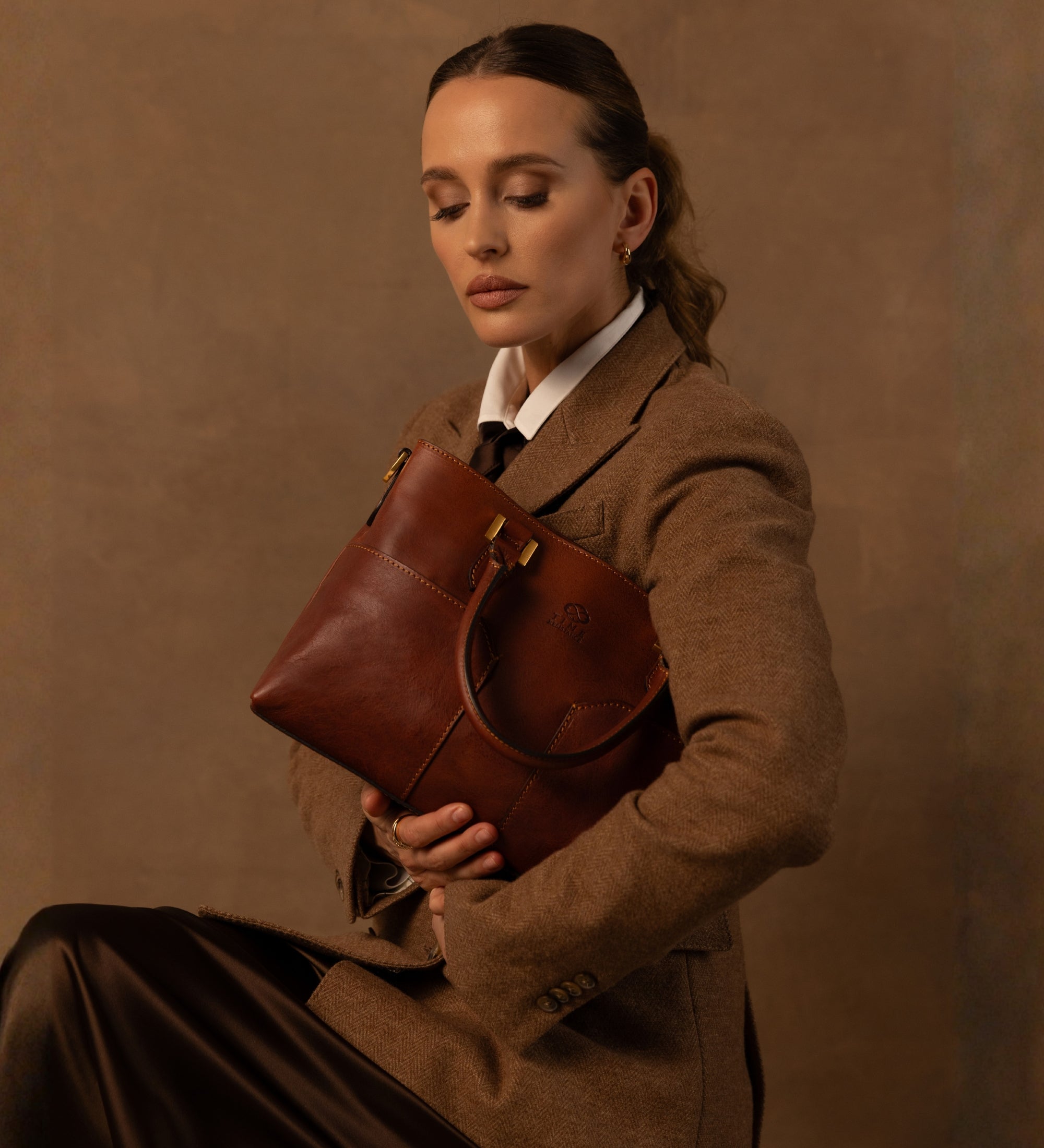 Womens Leather Handbag Shoulder Bag - Camilla