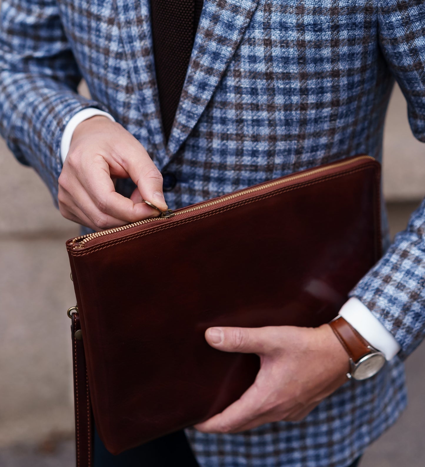 Pochette pour homme en cuir marron - The Brothers Karamazov