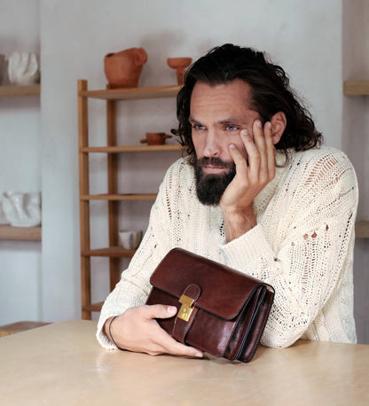 Pochette en cuir - Le Faucon maltais