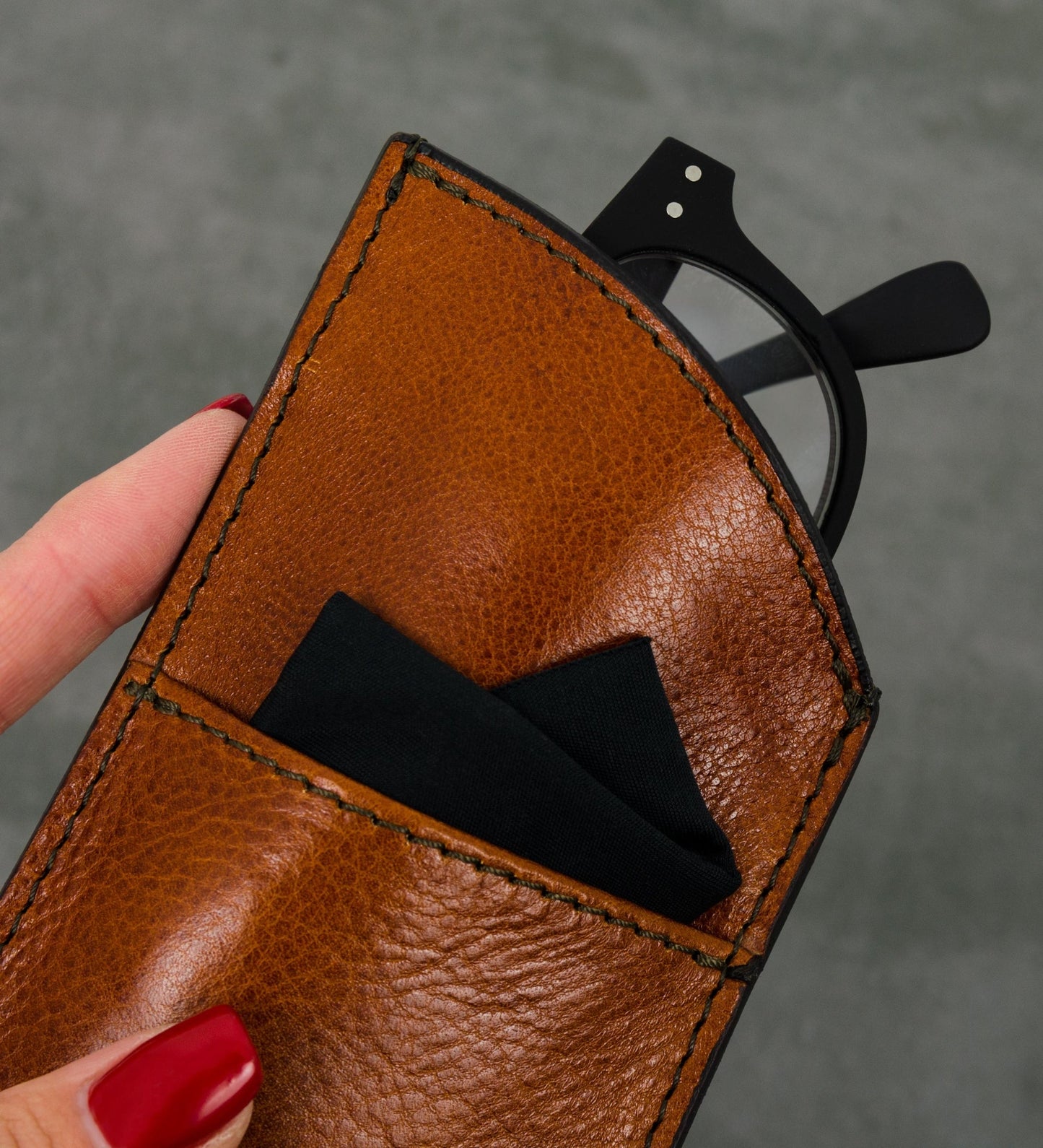 Leather Glasses Sleeve for Women - One Hundred Years of Solitude