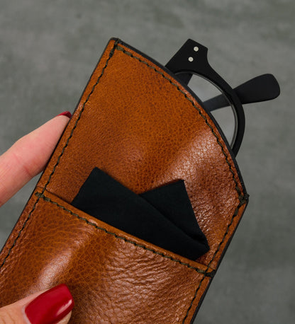 Leather Glasses Sleeve for Women - One Hundred Years of Solitude