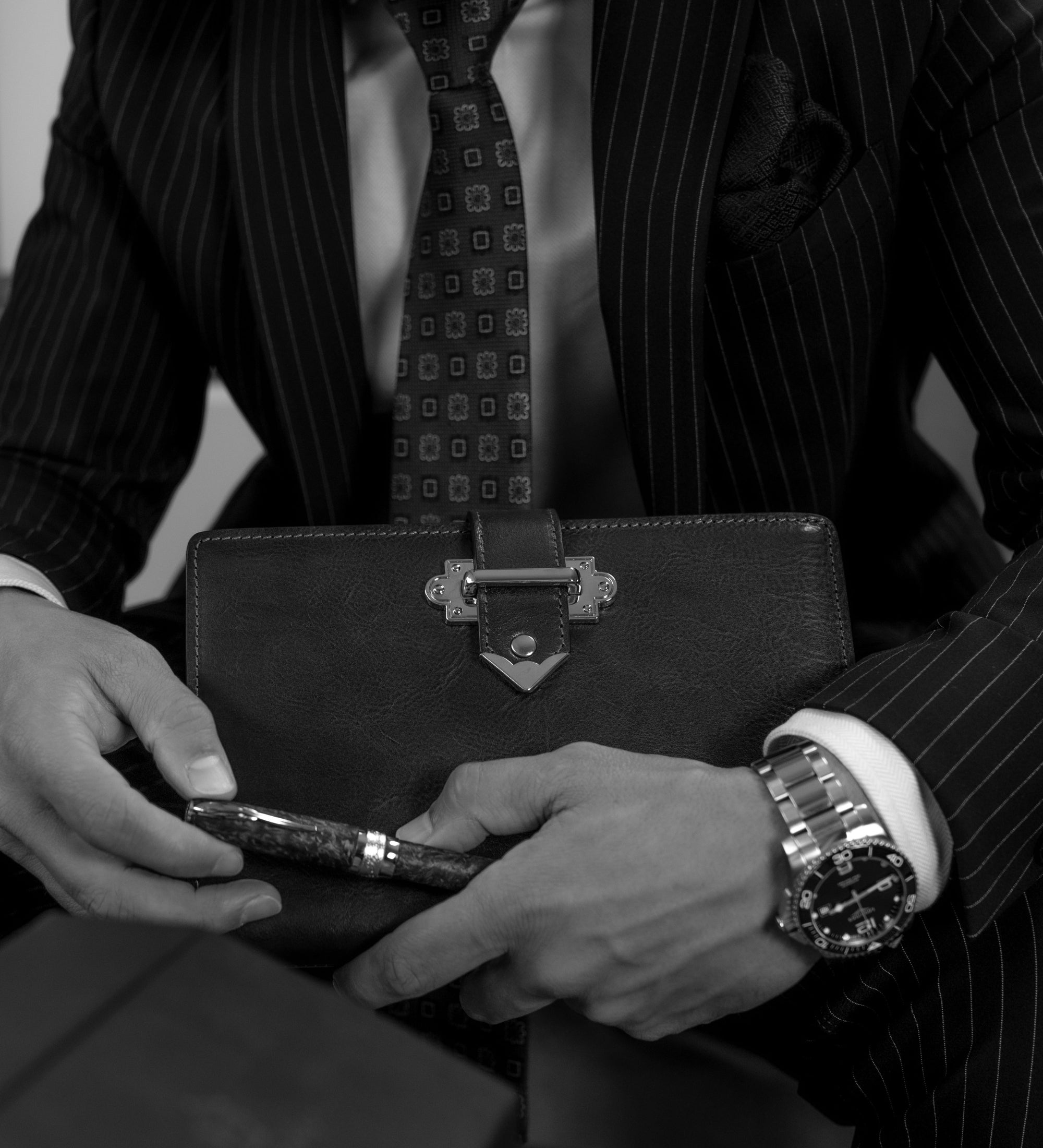 Leather Journal with Refillable A5 Notepad - In Search of Lost Time