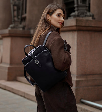 Bolsa bandolera convertible en mochila de piel para mujer - Clarissa