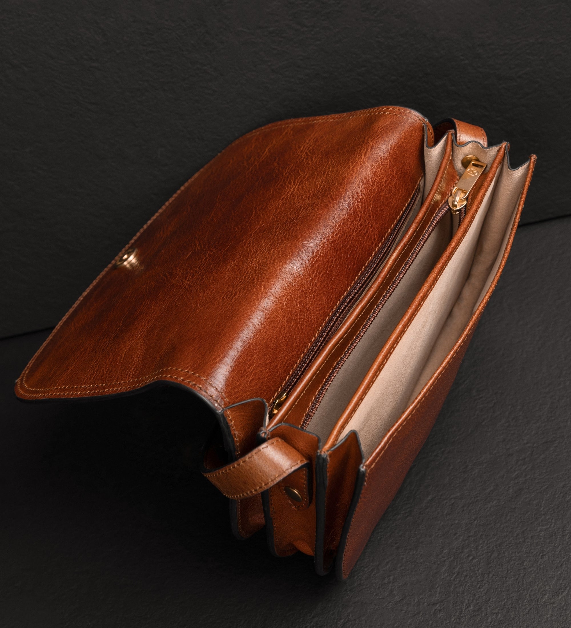 Leather Saddle Bag for Women - Moonfleet