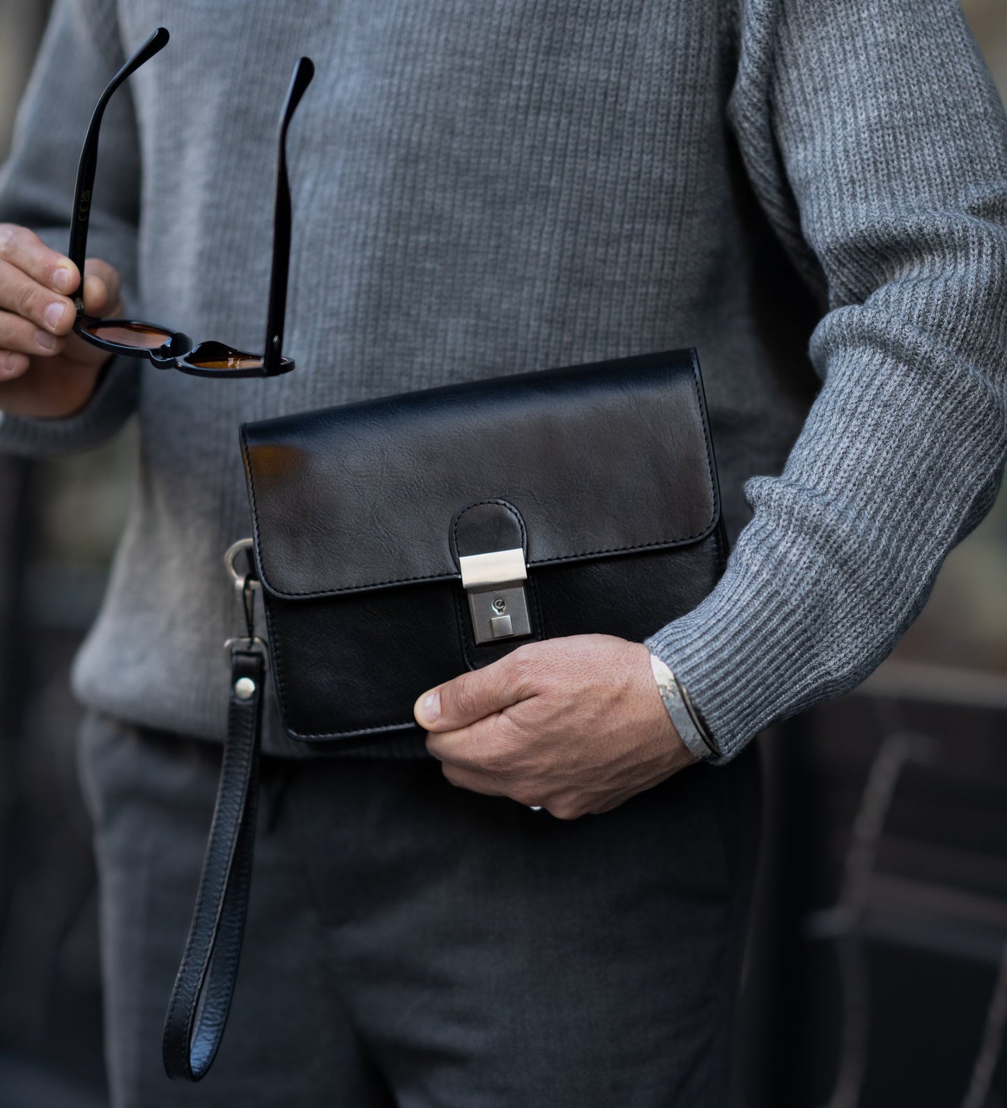 Pochette en cuir - Le Faucon maltais