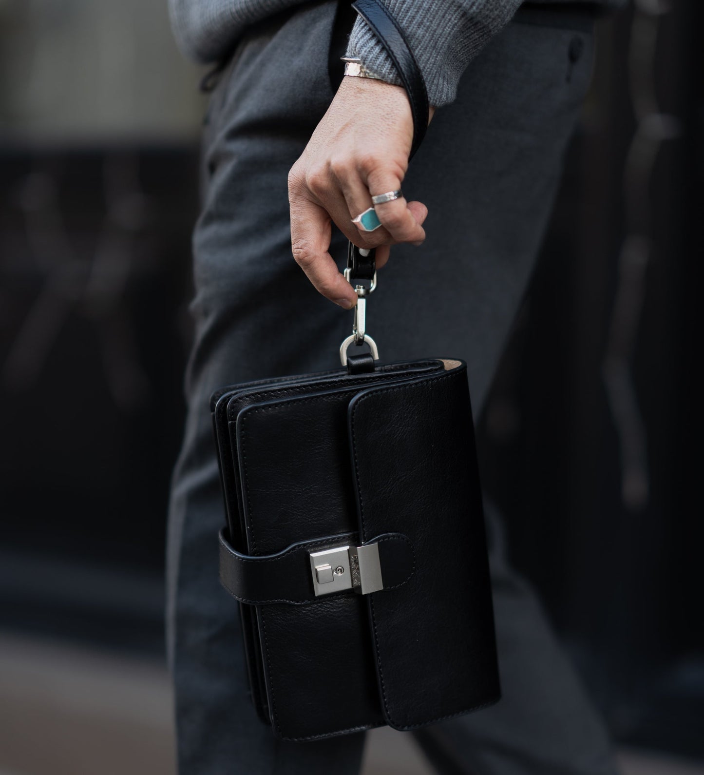 Pochette en cuir - Le Faucon maltais