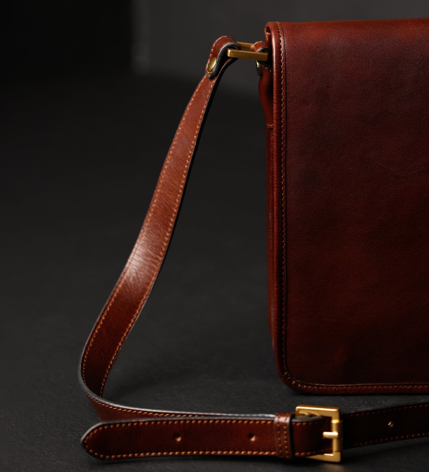 Kleine Leder-Messenger Bag - On The Road