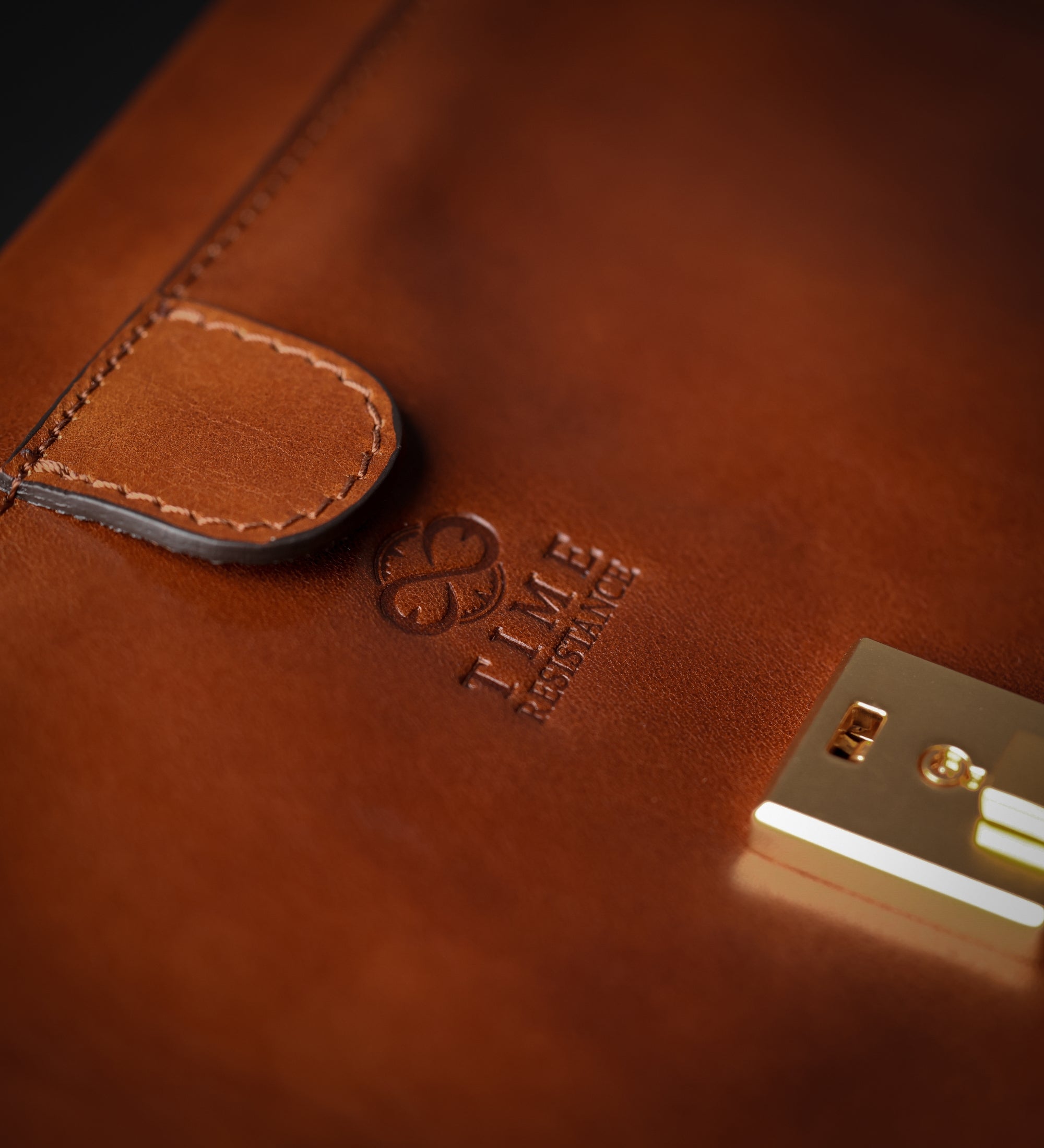 Small Leather Doctor Bag for Women - David Copperfield