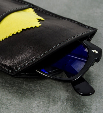 Leather Glasses Sleeve for Women - One Hundred Years of Solitude