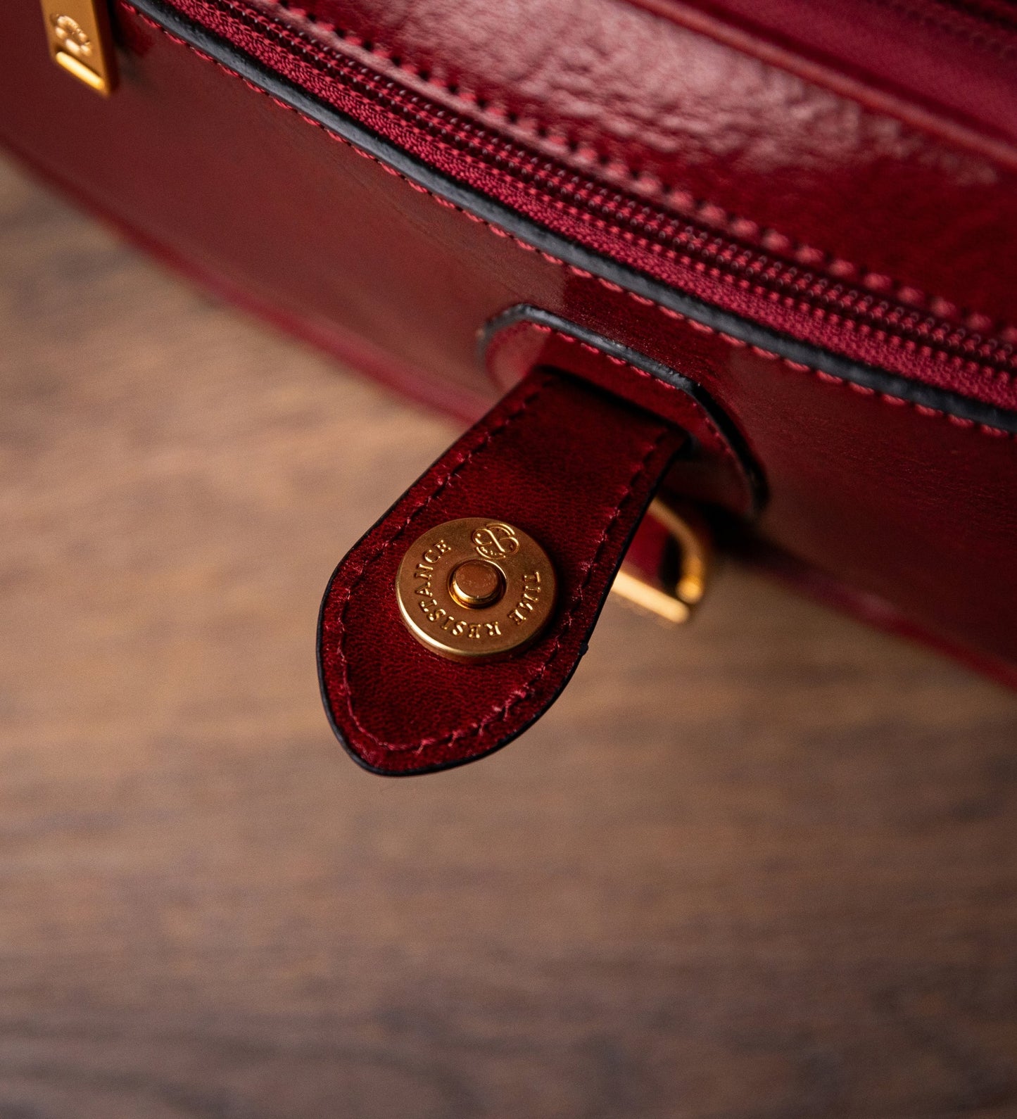 Sac en cuir pour le corps - Women In Love