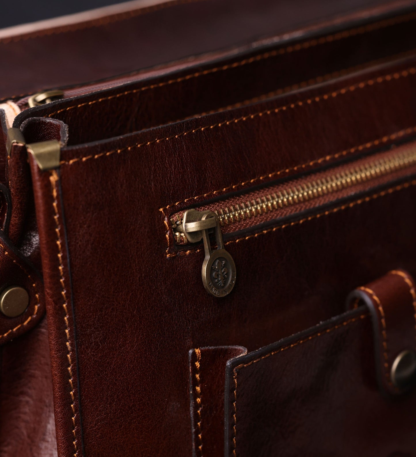 Sacoche en cuir pour ordinateur portable - Illusions