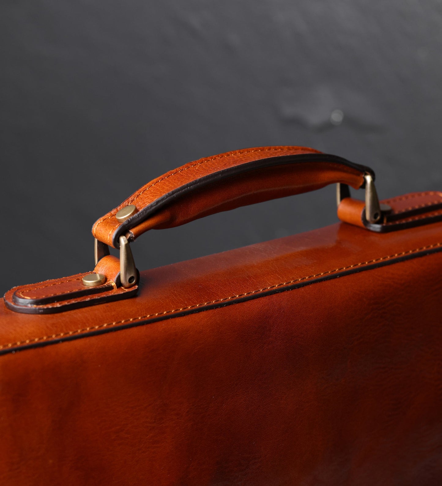 Sacoche en cuir pour ordinateur portable - Illusions