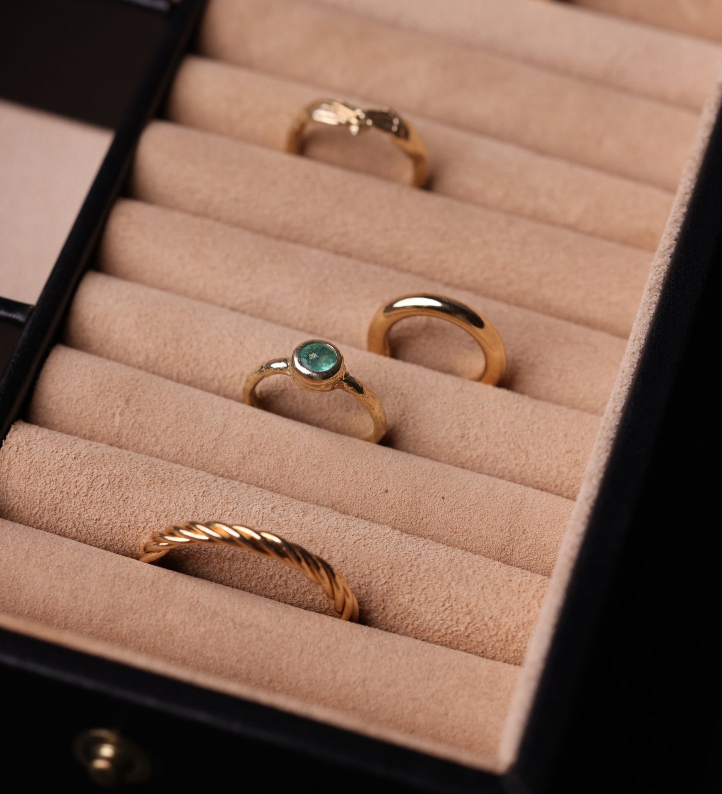 Boîte à bijoux et accessoires en cuir - The Line of Beauty
