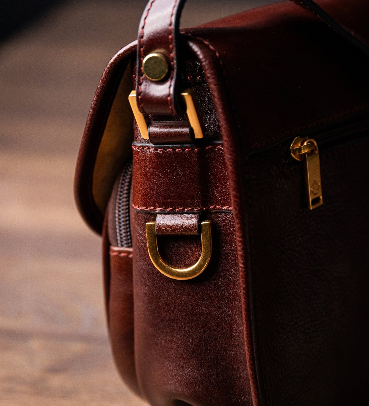 Sac en cuir pour le corps - Women In Love