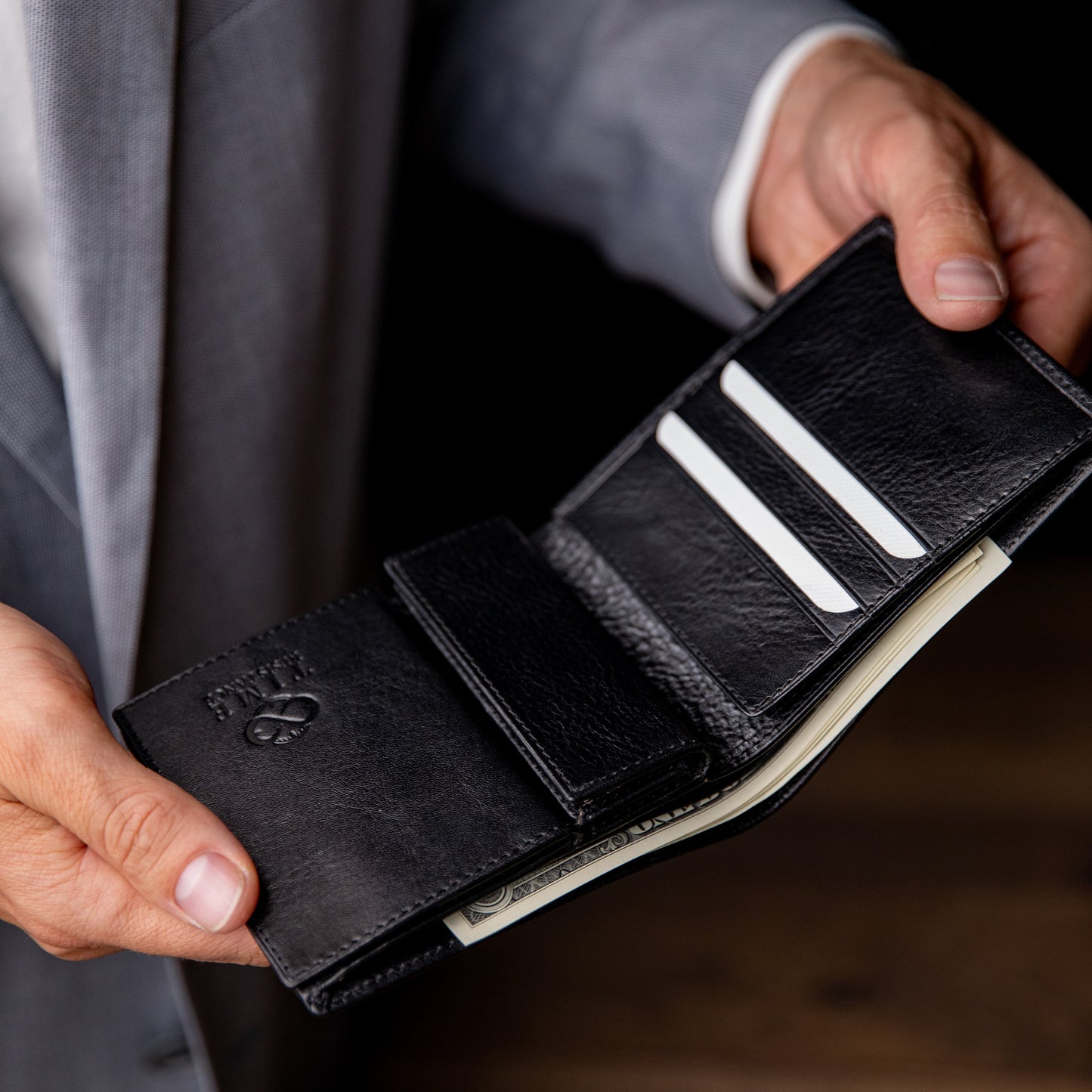 Leather Bifold Wallet - Daniel