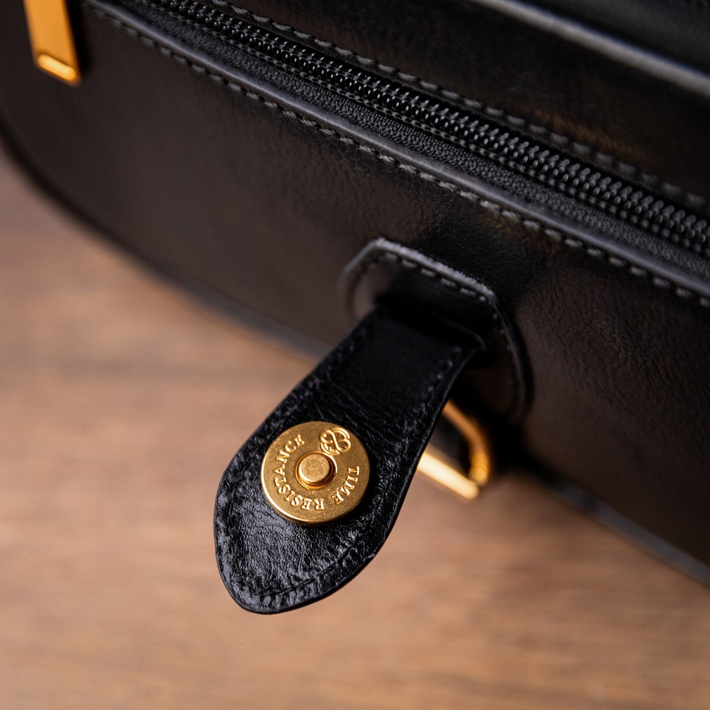 Sac en cuir pour le corps - Women In Love