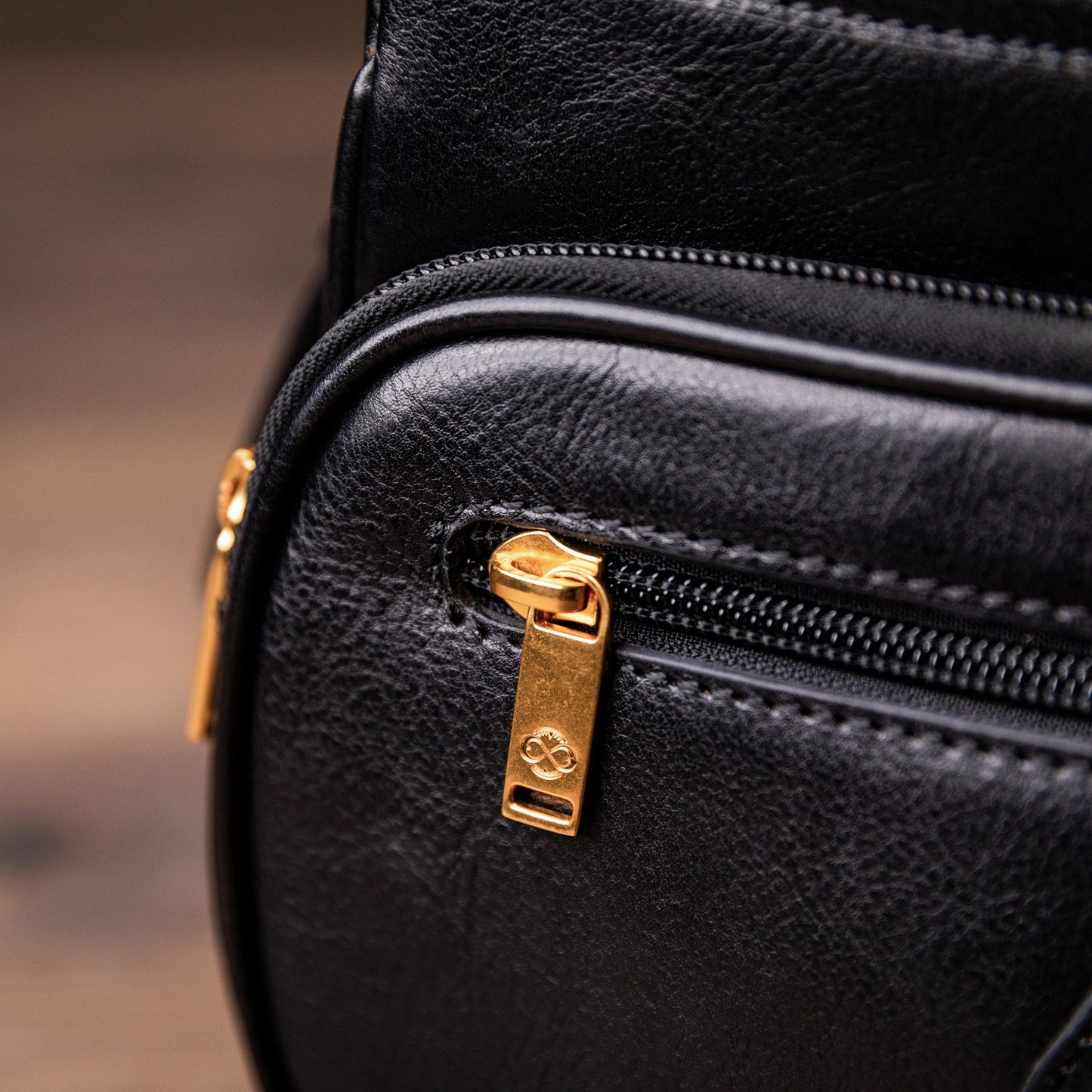 Sac en cuir pour le corps - Women In Love