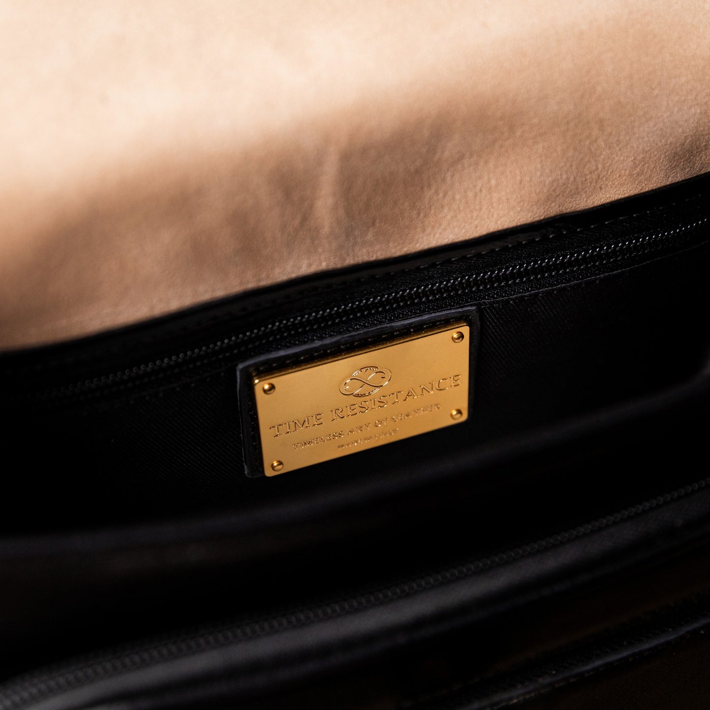 Sac en cuir pour le corps - Women In Love