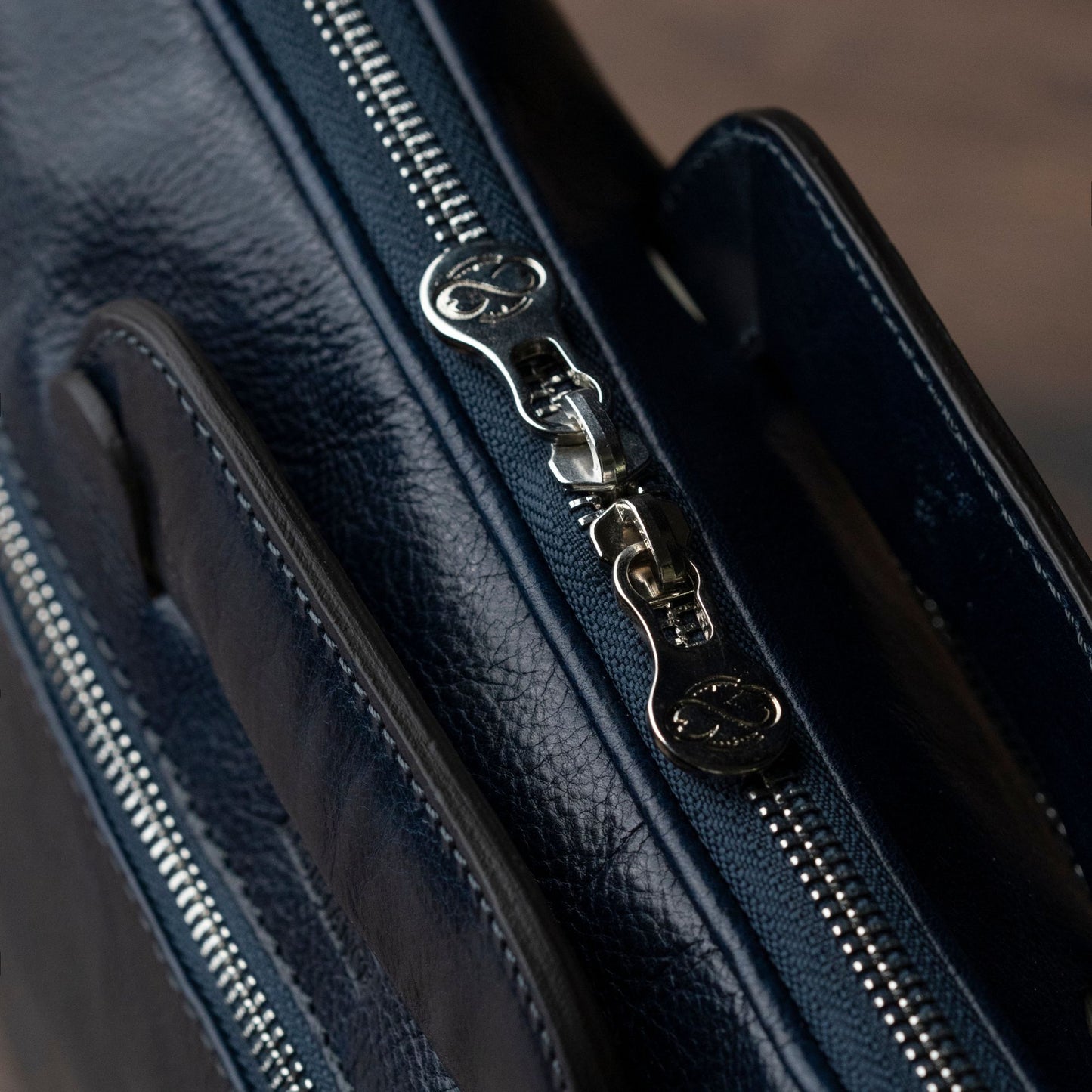 Leder Aktentasche Laptop-Tasche - Brave New World