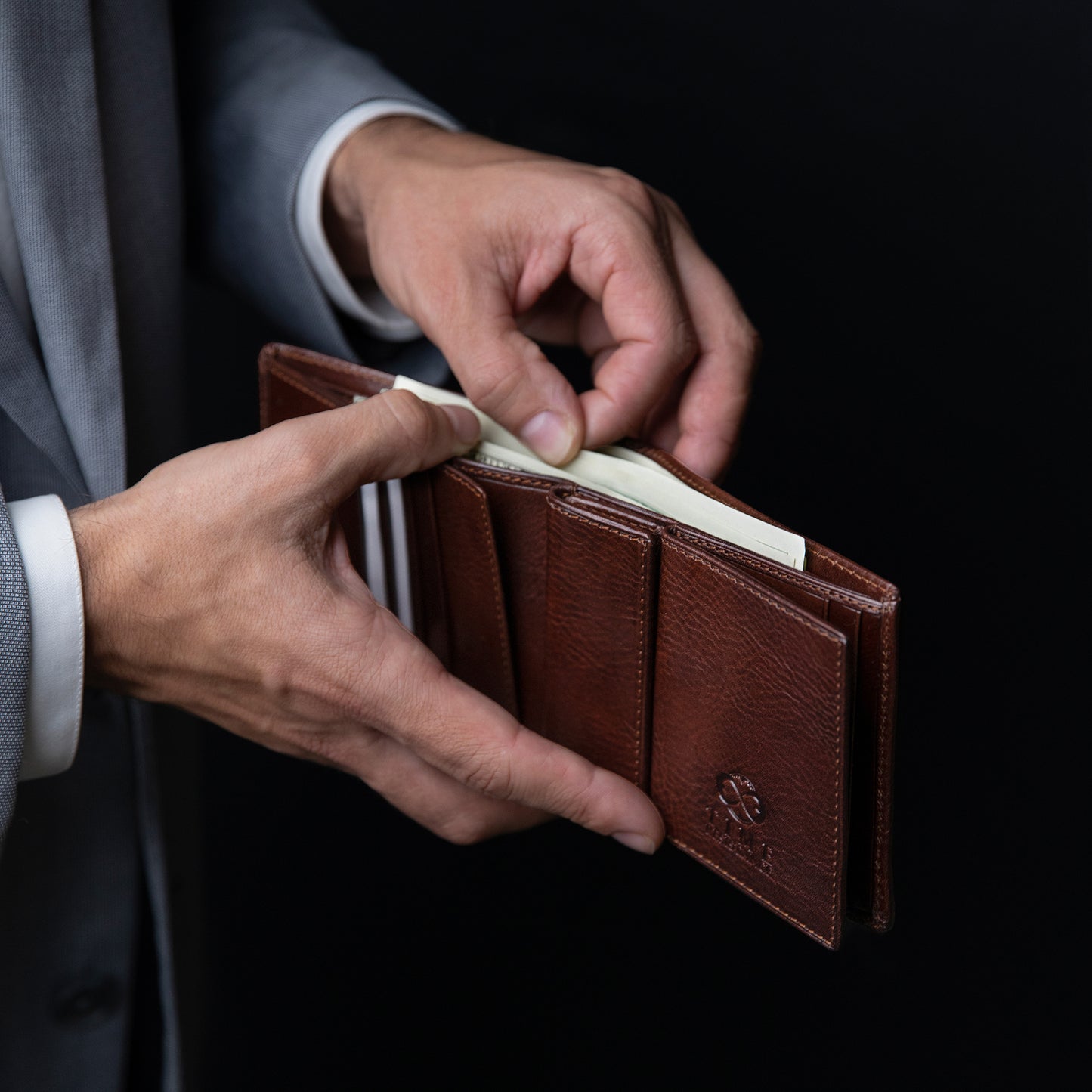 Leather Bifold Wallet - Daniel
