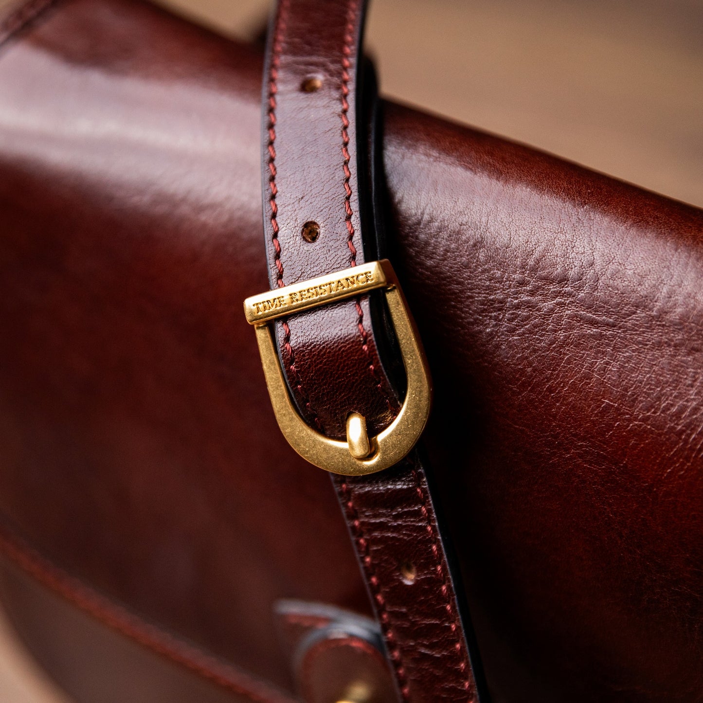 Sac en cuir pour le corps - Women In Love