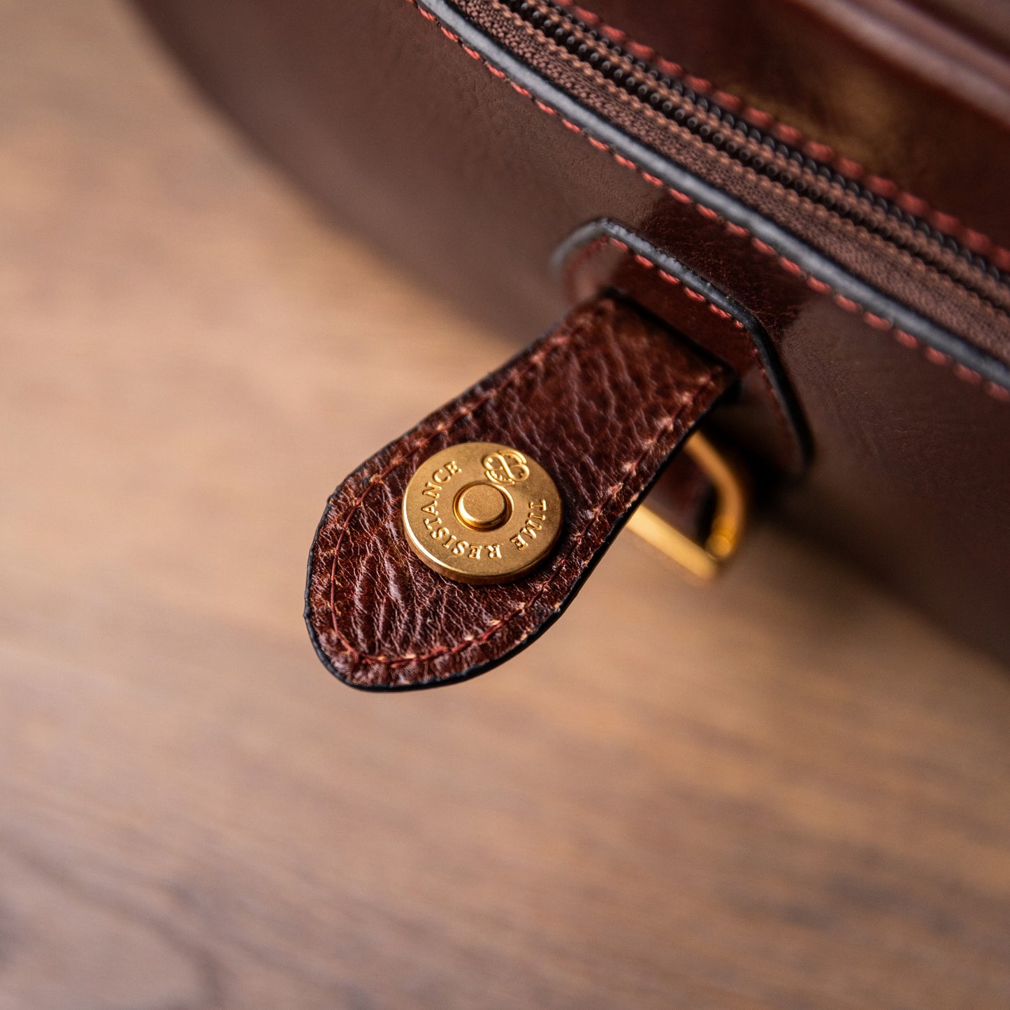 Sac en cuir pour le corps - Women In Love