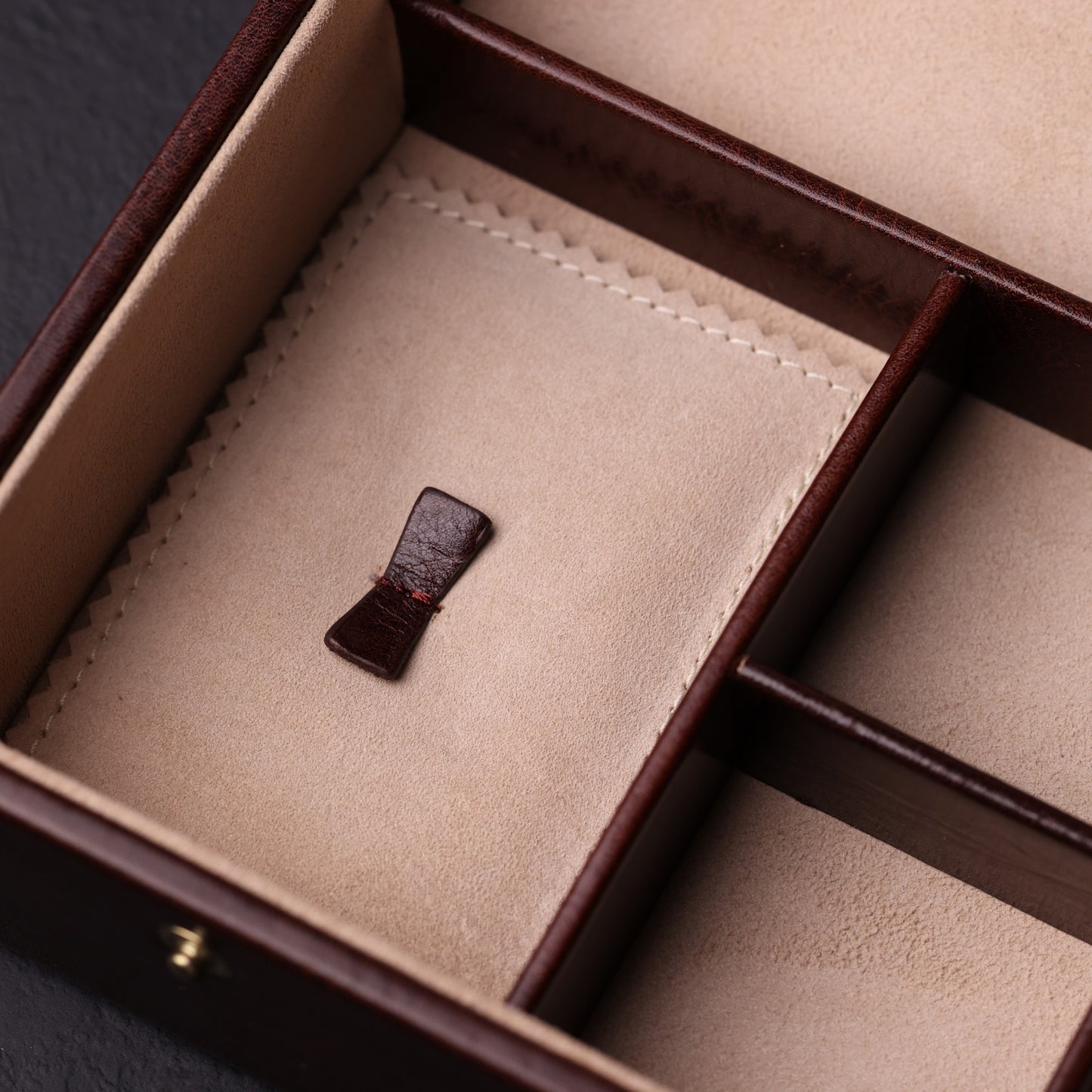Leather Jewelry Box Accessory Box - The Line of Beauty