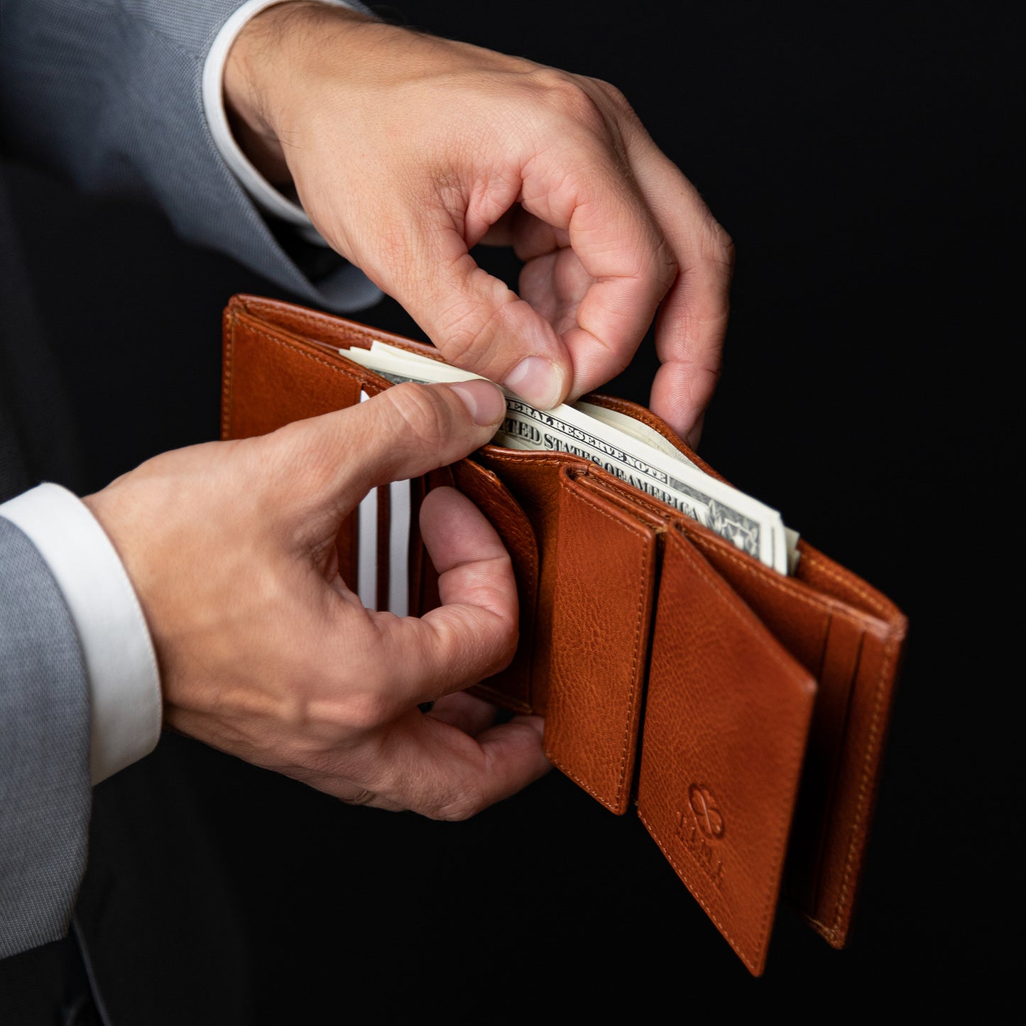Leather Bifold Wallet - Daniel