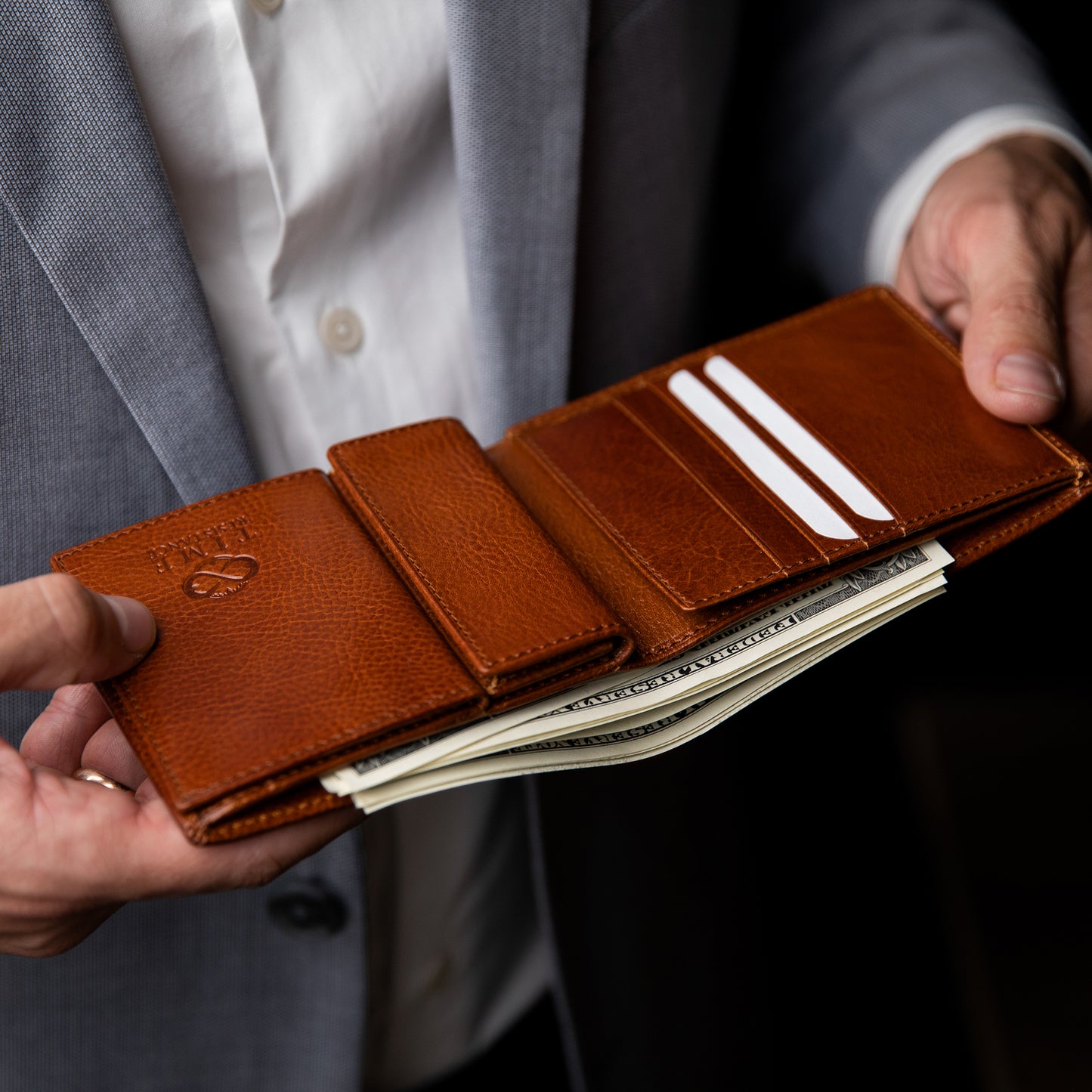 Leather Bifold Wallet - Daniel