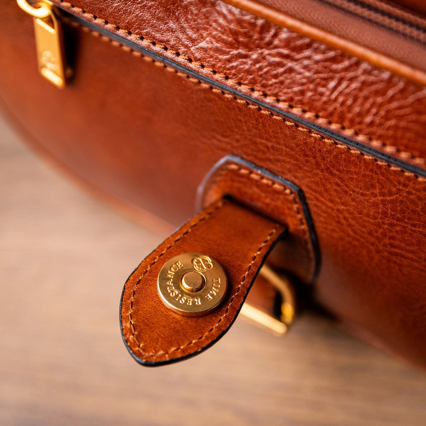 Sac en cuir pour le corps - Women In Love