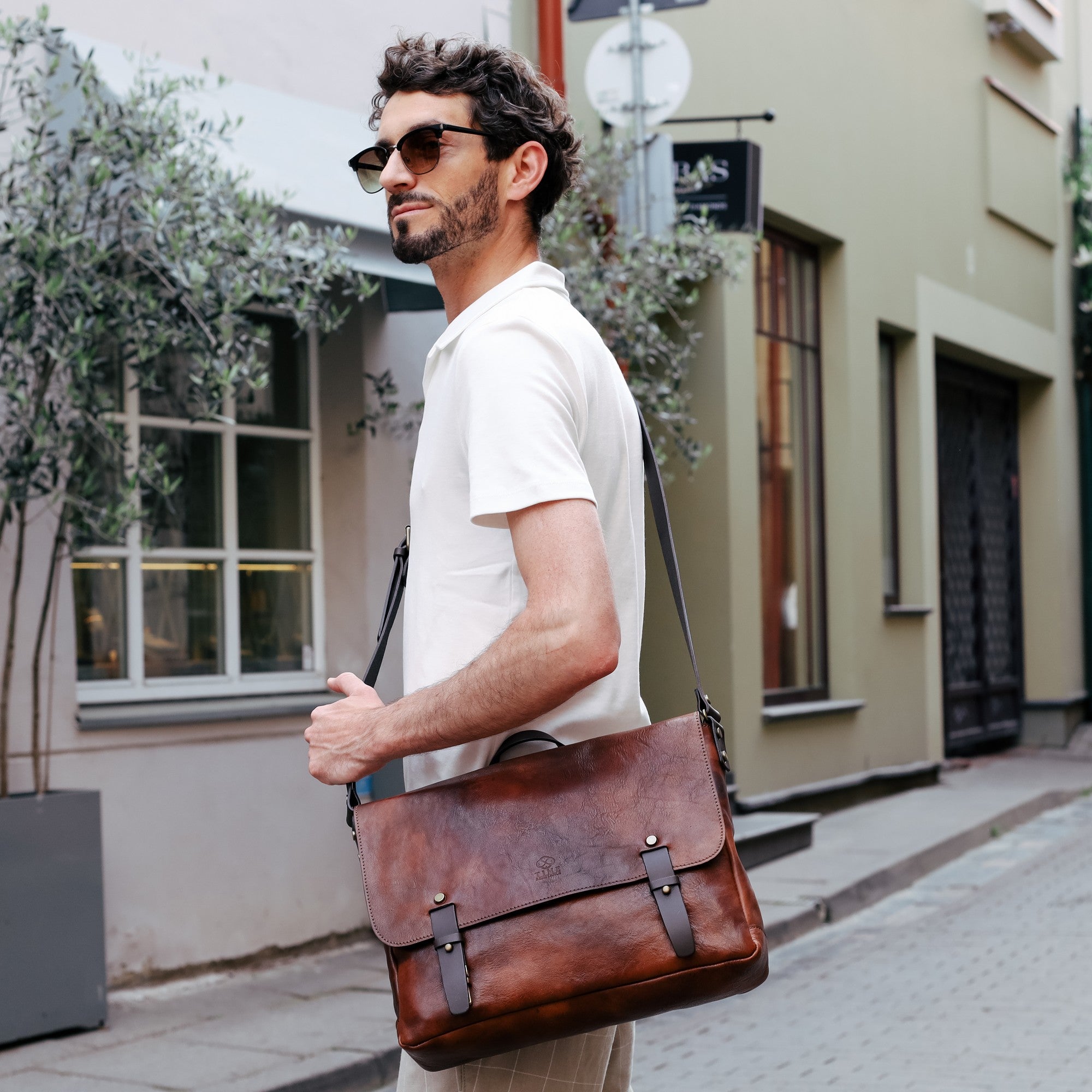 GroBe Leder Messenger Bag I Capture the Castle global.timeresistance