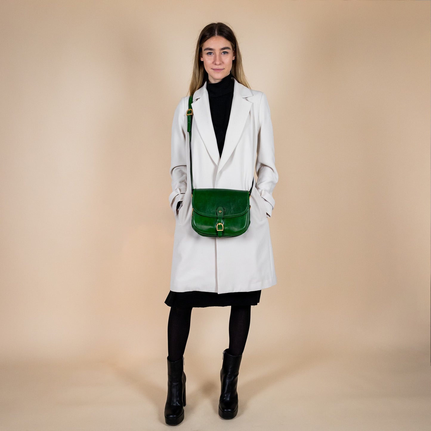 Sac en cuir pour le corps - Women In Love