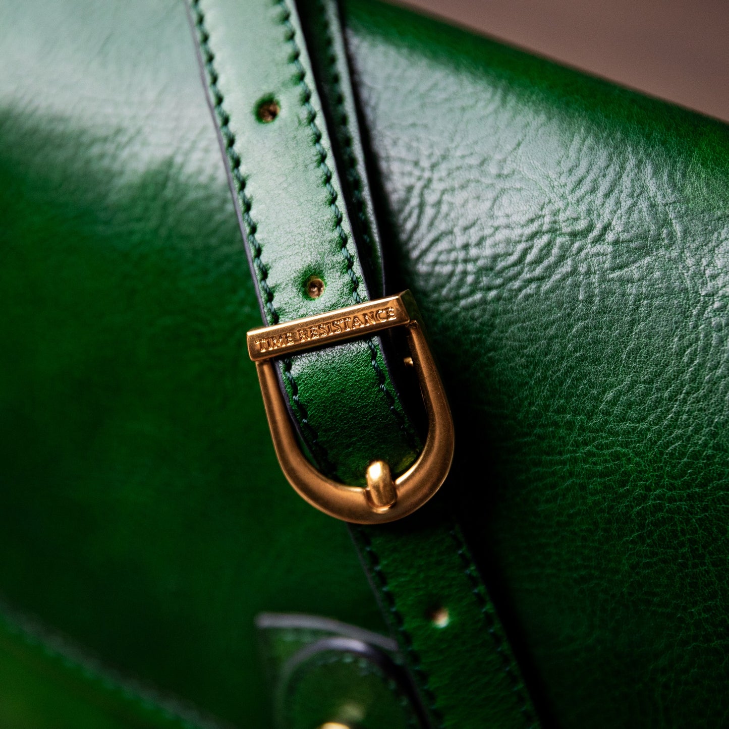 Sac en cuir pour le corps - Women In Love