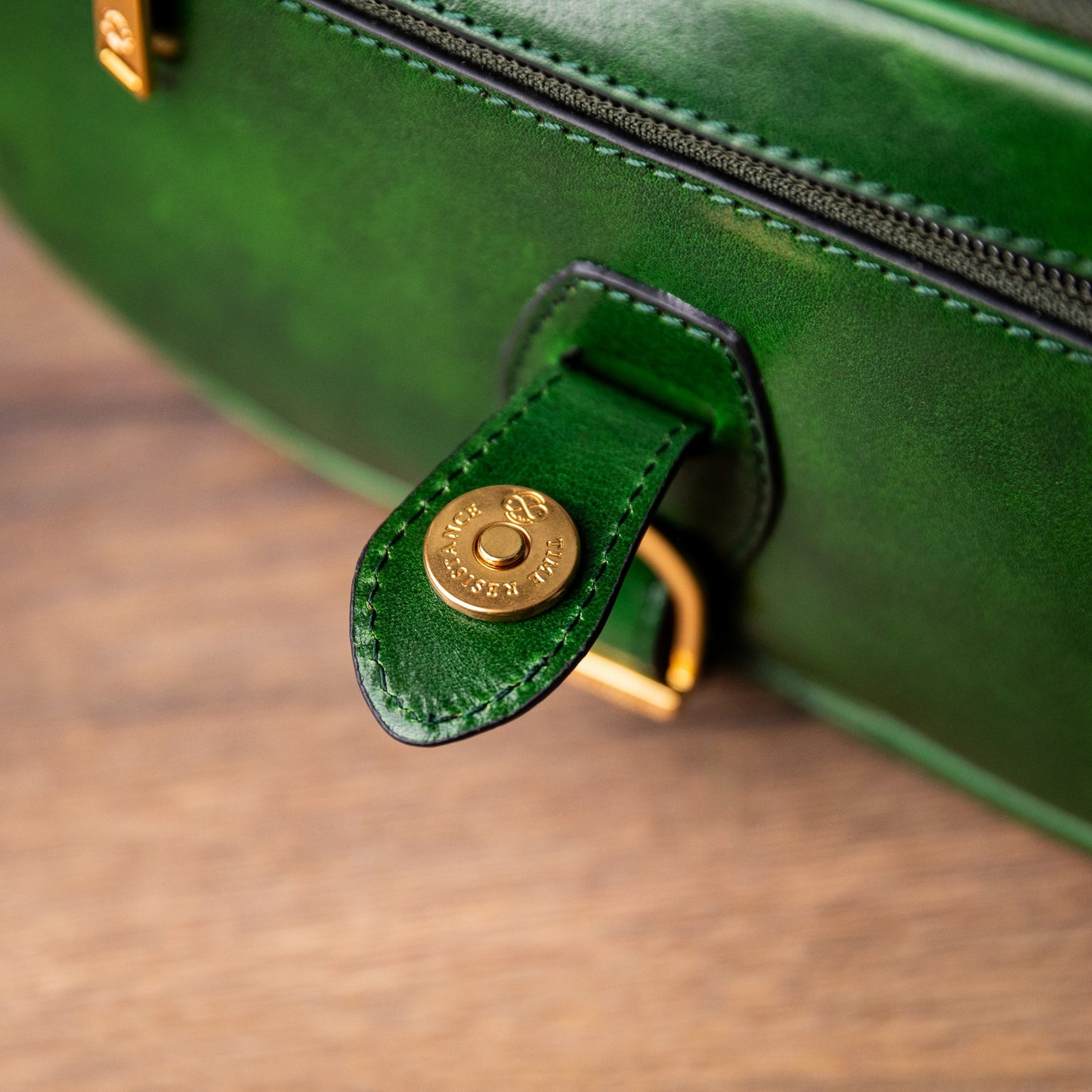 Sac en cuir pour le corps - Women In Love