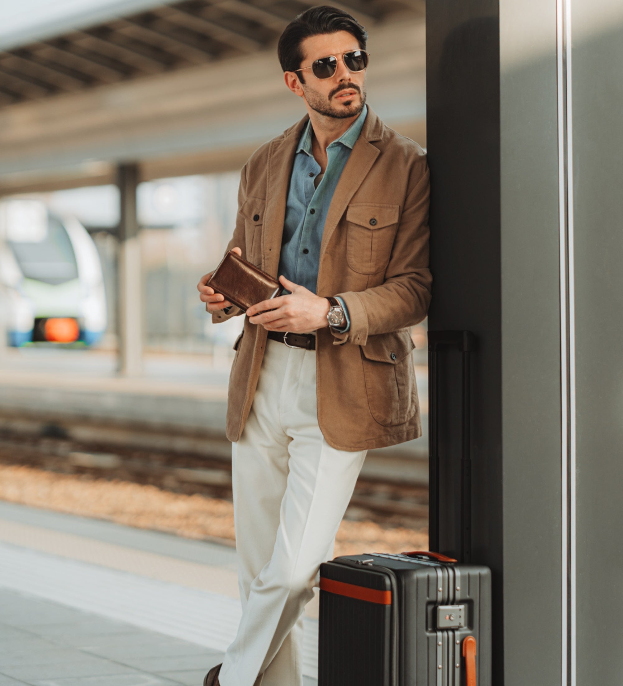 Small Leather Passport Holder - Gulliver's Travels