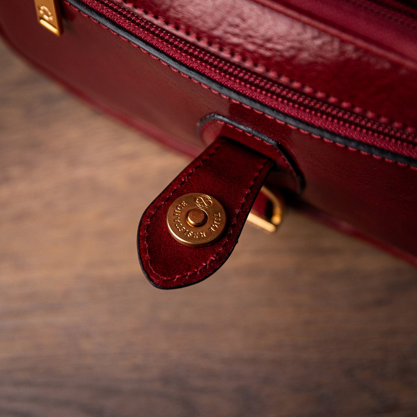Sac en cuir pour le corps - Women In Love