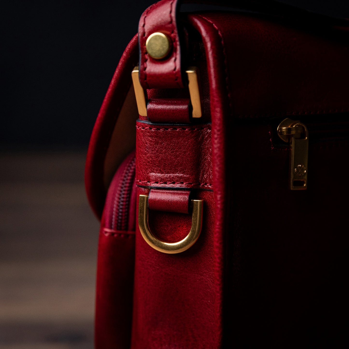 Sac en cuir pour le corps - Women In Love