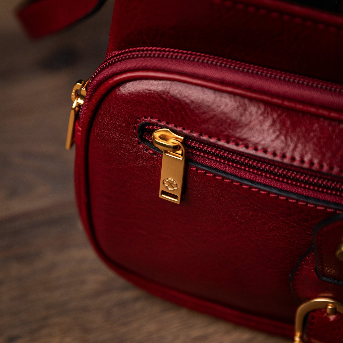Sac en cuir pour le corps - Women In Love
